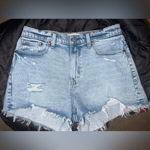 Abercrombie & Fitch The Mom Short High Rise NWOT